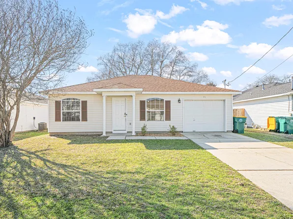 36 Stowe Rd, Mary Esther, FL 32569