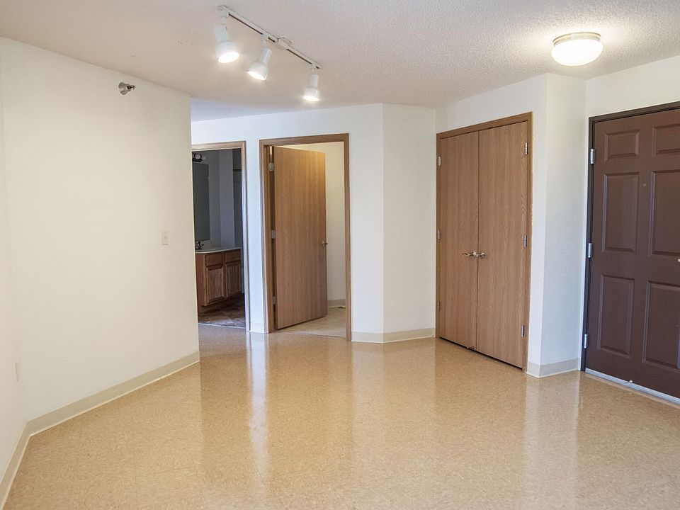 Lakewood 705 Town Center Pkwy Lino Lakes MN Zillow