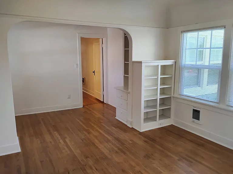 2031 N Watts St #10 — Photo 10
