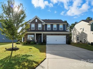 126 Walleye Ln, Troutman, NC 28166
