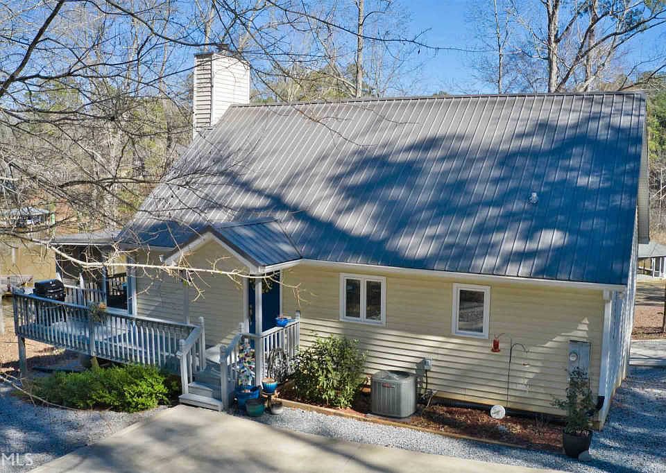 1st image of 2198 Lake Crest Dr