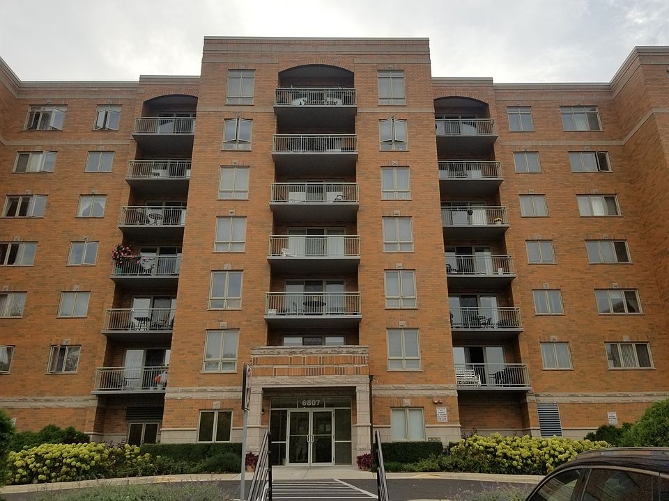 1st image of 6807 N Milwaukee Ave APT 707