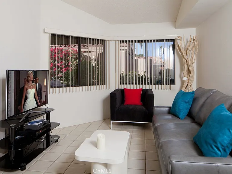 38613 Wisteria Dr — Photo 6