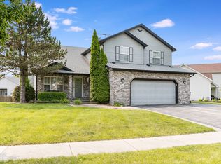 961 Ontario Dr, Romeoville, IL 60446