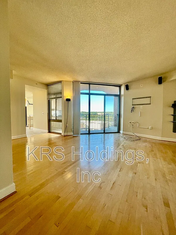 2 bed, 2.0 bath, 1423 sqft, $3,195 — Photo 4