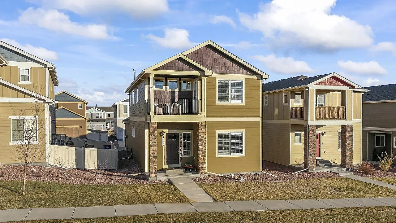 3 bed, 2878 sqft, $2,800 — Photo 1
