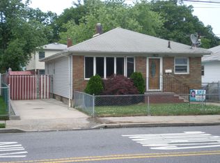 229 Giffords Ln, Staten Island, NY 10308