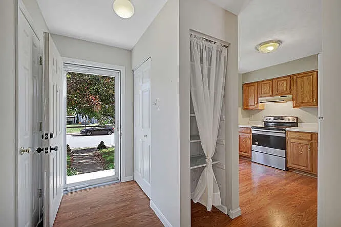 512 Crossbridge Dr — Photo 6