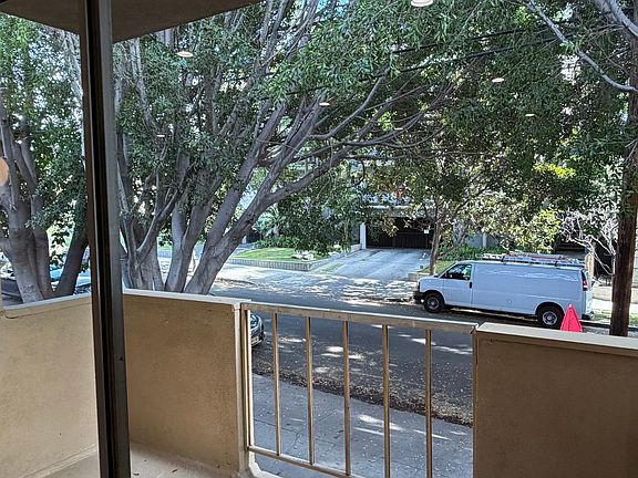 4th image of 1411 N Fuller Ave APT 102