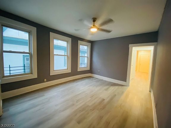 5th image of 17 Chelsea Ave #2