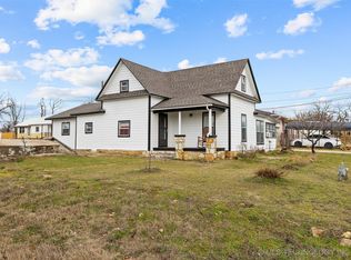 128 W Tahlequah Ave, Sulphur, OK 73086