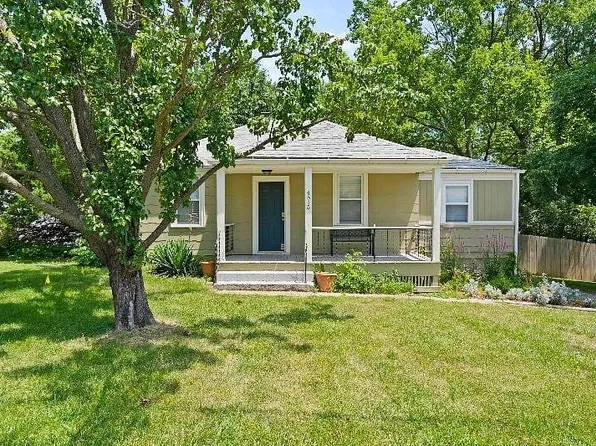4515 NE Kelsey Rd, Kansas City, MO 64116