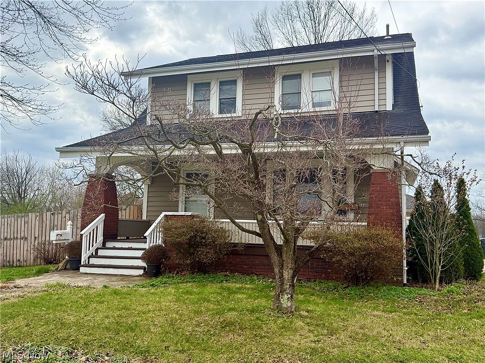 1st image of 402 Adena St NE