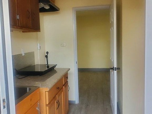2nd image of 5408 N Viceroy Ave