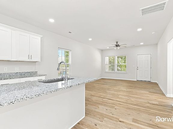 3rd image of 3350 Cardinal St