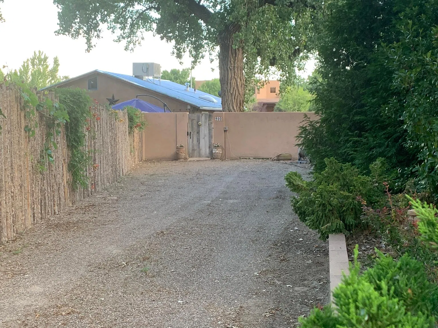 490 Dixon Rd — Photo 4