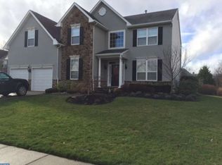 2 Dorset Cir, Hainesport, NJ 08036