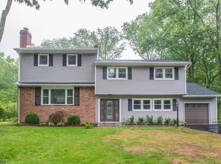 99 River Bend Rd, Berkeley Heights, NJ 07922