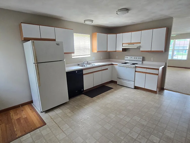 129 Autumn Pine Dr — Photo 4