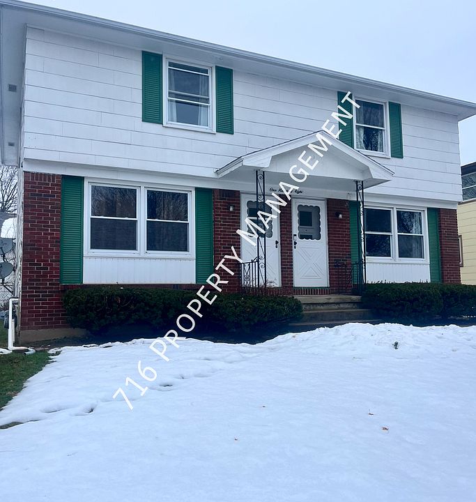 1st image of 108 S Seine Dr