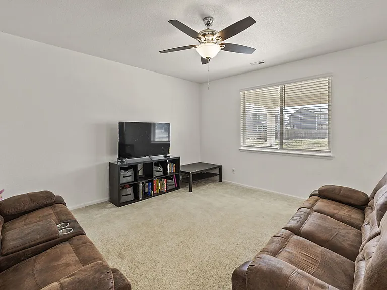 3315 Bella Luna Dr — Photo 6