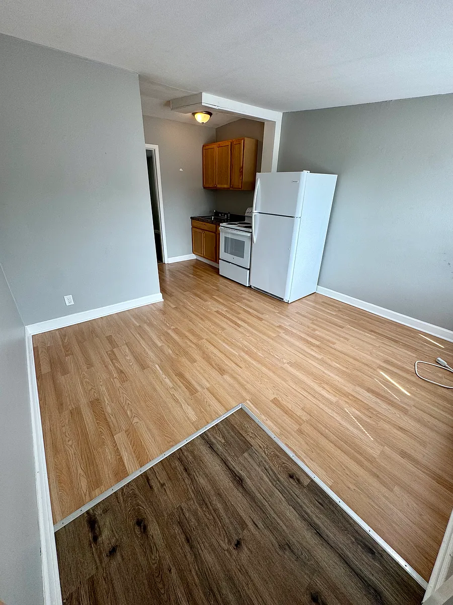 Building Photo - 2703 Pine St #2707