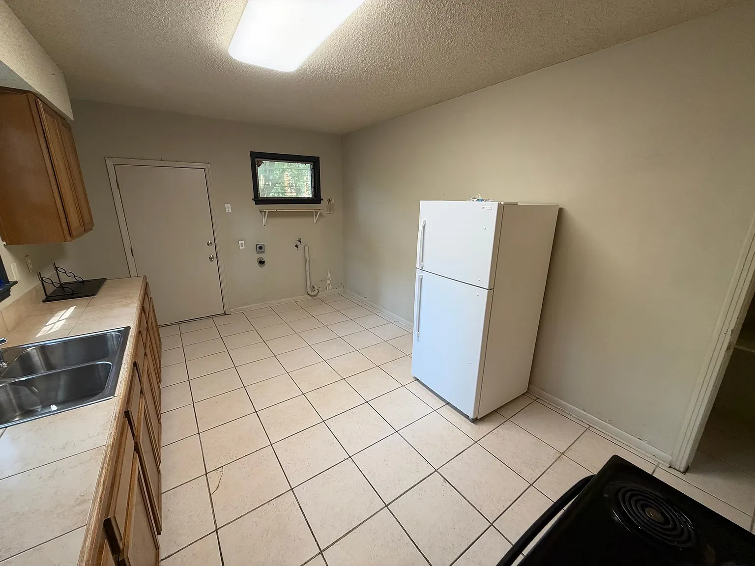 2 bed, 1900 sqft, $1,250 — Photo 4