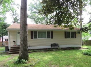 4 Yuma Trl, Oak Ridge, NJ 07438