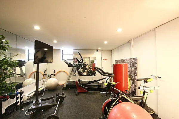 Rented by Evergreen Apartments BK | media 20