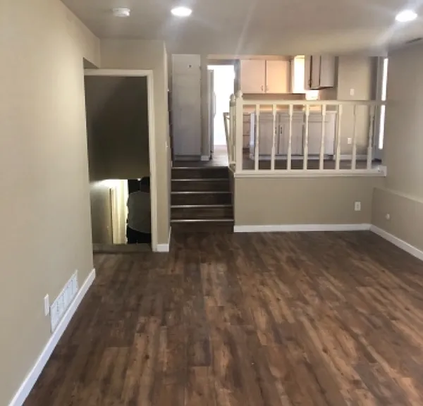 2253 Iroquois Dr — Photo 1