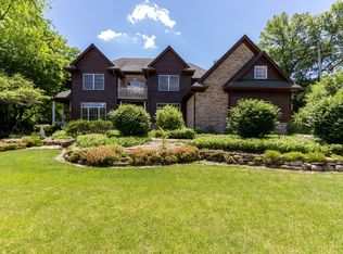4715 Wallens Dr, Crystal Lake, IL 60014