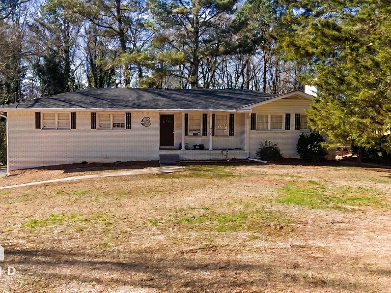 3179 Robin Hood Ln — Photo 1