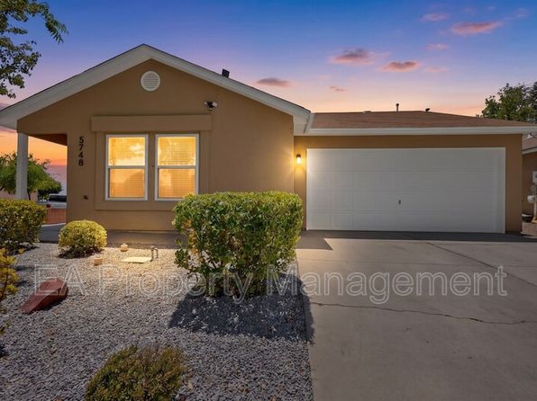 5748 Pinon Flats Rd NW