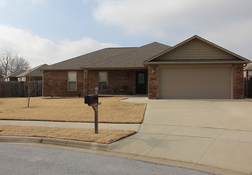 Located on a quiet culdesac
