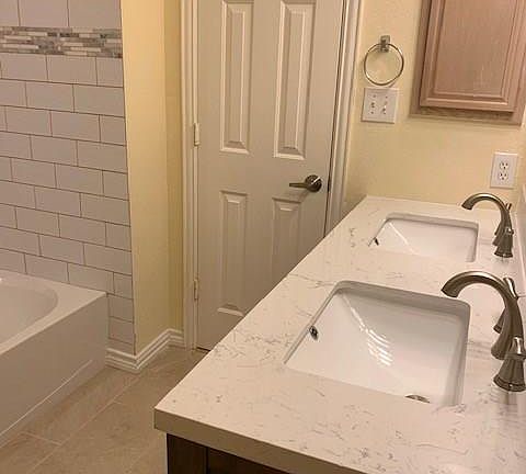 4th image of 3009 Rolling Meadow Dr