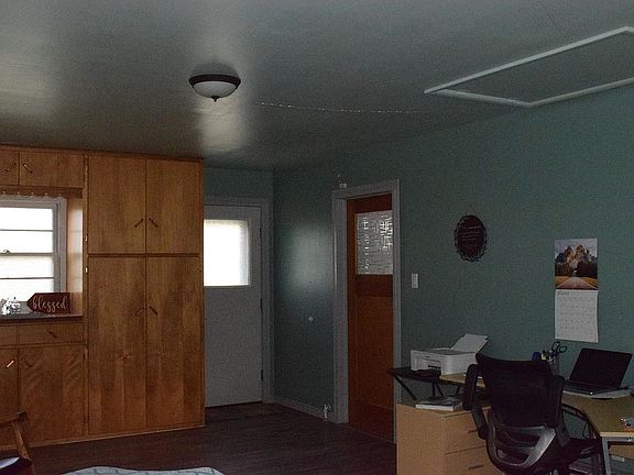 4th image of 542 N 4th St