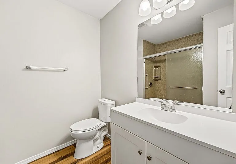 302 Parkcrest Dr — Photo 11
