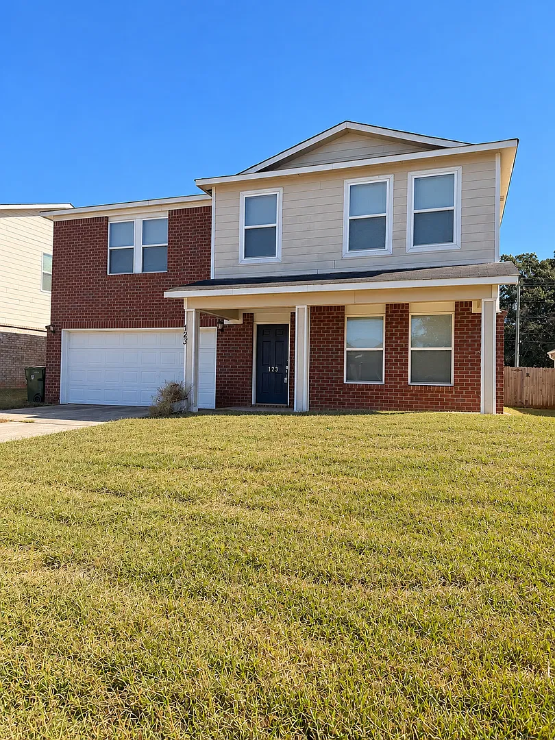 Room to Spread Out! Spacious Madison Rental with Home Office, Bonus Room & Fenced Backyard — Photo 2