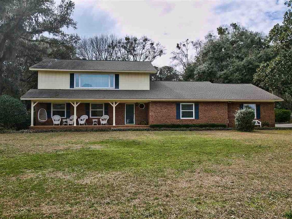 1st image of 2609 Lucerne Dr
