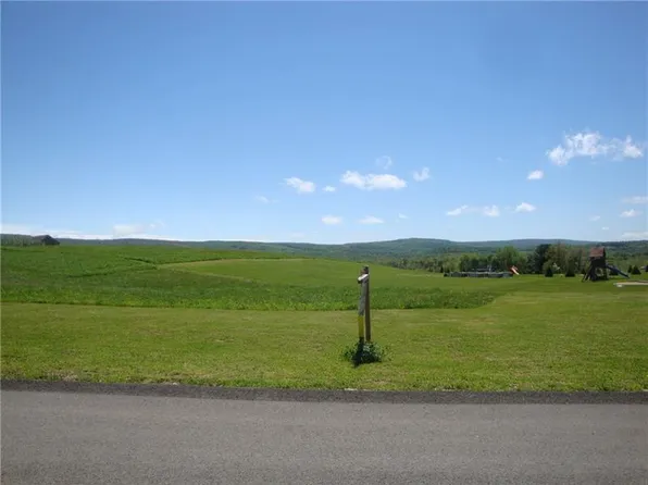 843 Greenfield Rd #T, Derry, PA 15627