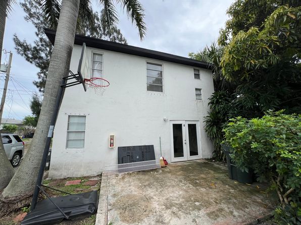 520 N E St UNIT 4