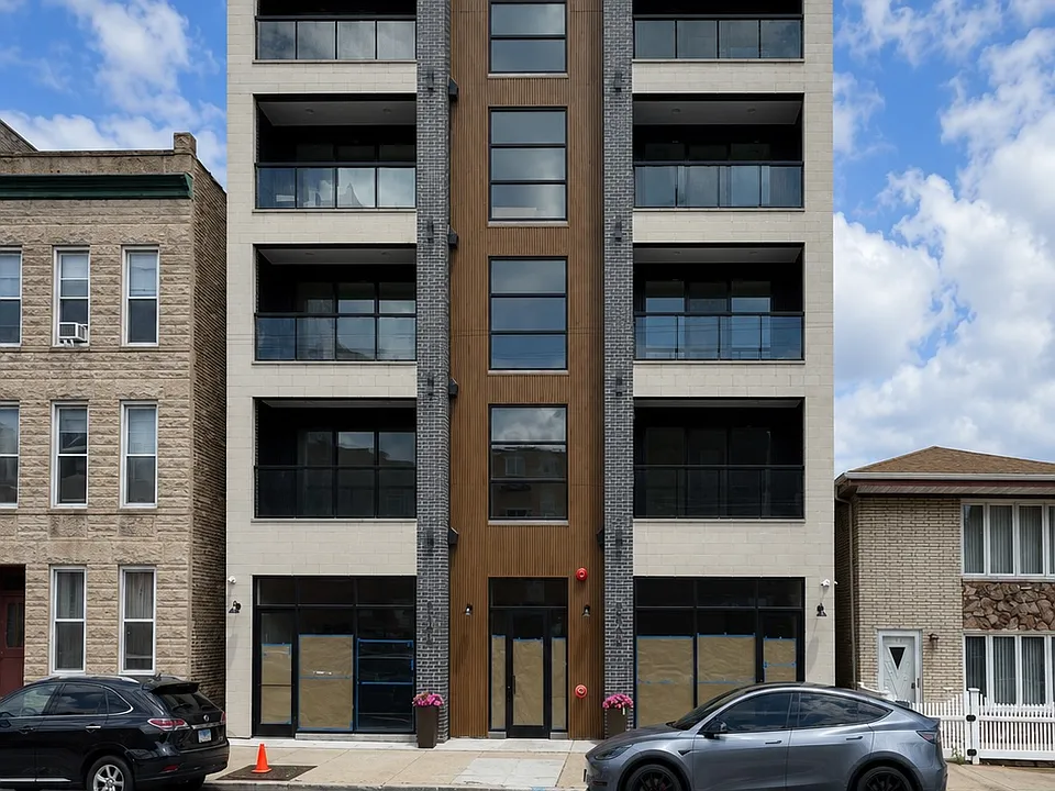 238 W 26th St #2