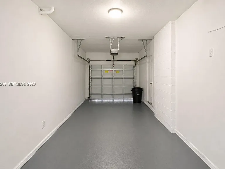 1002 Belmont Ln #1002 — Photo 14