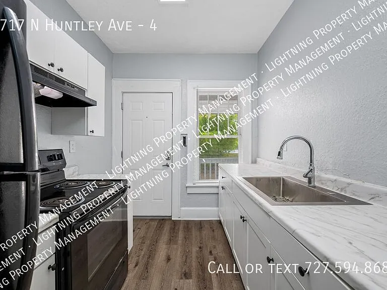 7717 N Huntley Ave #4 — Photo 22