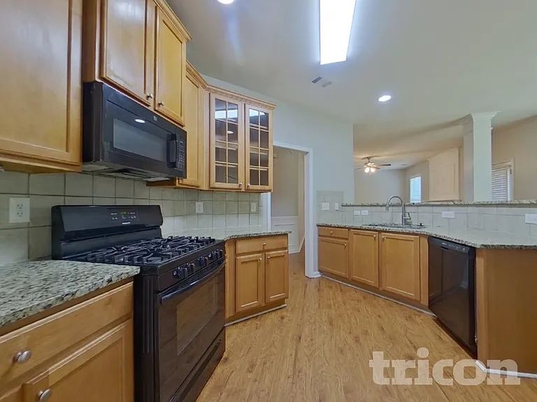3562 Willow Meadow Ln — Photo 6