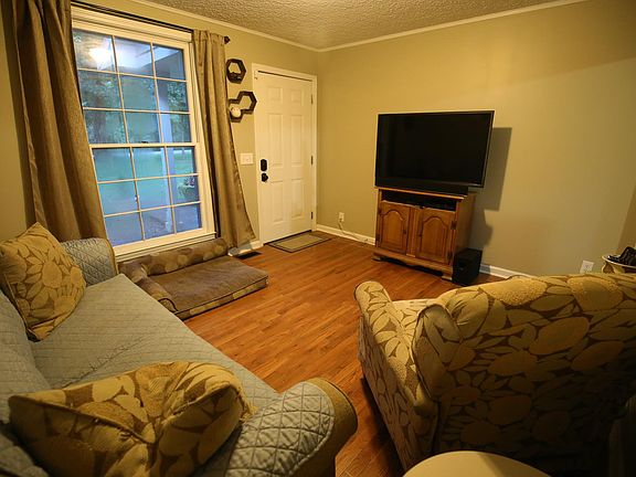 5th image of 1075 Patterson Dr