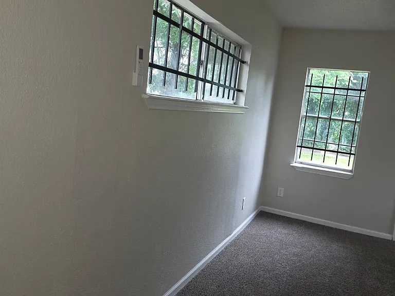 242 Bolden St — Photo 13