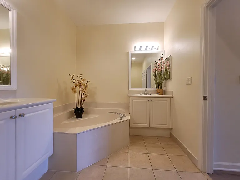 2582 Langrove Ln SW — Photo 15