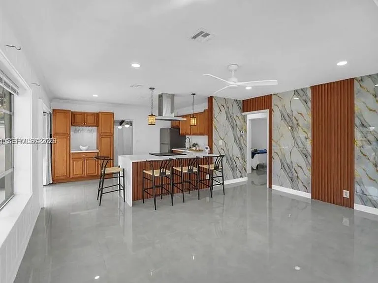 2718 Sherman St — Photo 5
