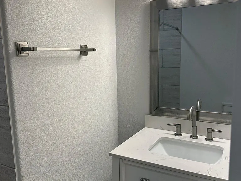 116 Hann St #15 — Photo 16